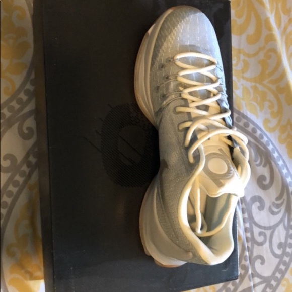 Men’s shoes - Picture 1 of 2